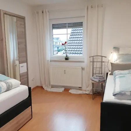 Belle Etage Geraeumige Mit Pool Und Sauna * Lorsch