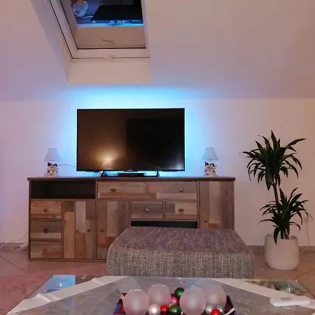 Belle Etage Geraeumige Mit Pool Und Sauna Lejlighed Lorsch