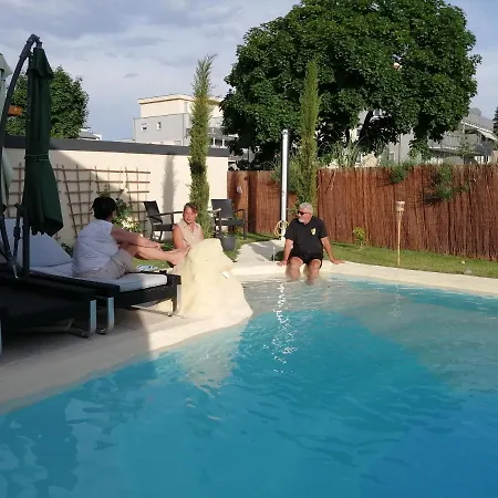 Belle Etage Geraeumige Mit Pool Und Sauna Lorsch