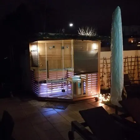 Belle Etage Geraeumige Mit Pool Und Sauna Apartment