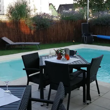 Apartment Belle Etage Geraeumige Mit Pool Und Sauna *